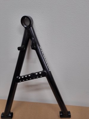 Woodpecker Axys/Matryx 850 36'' Curved Lower A-Arm Vänster